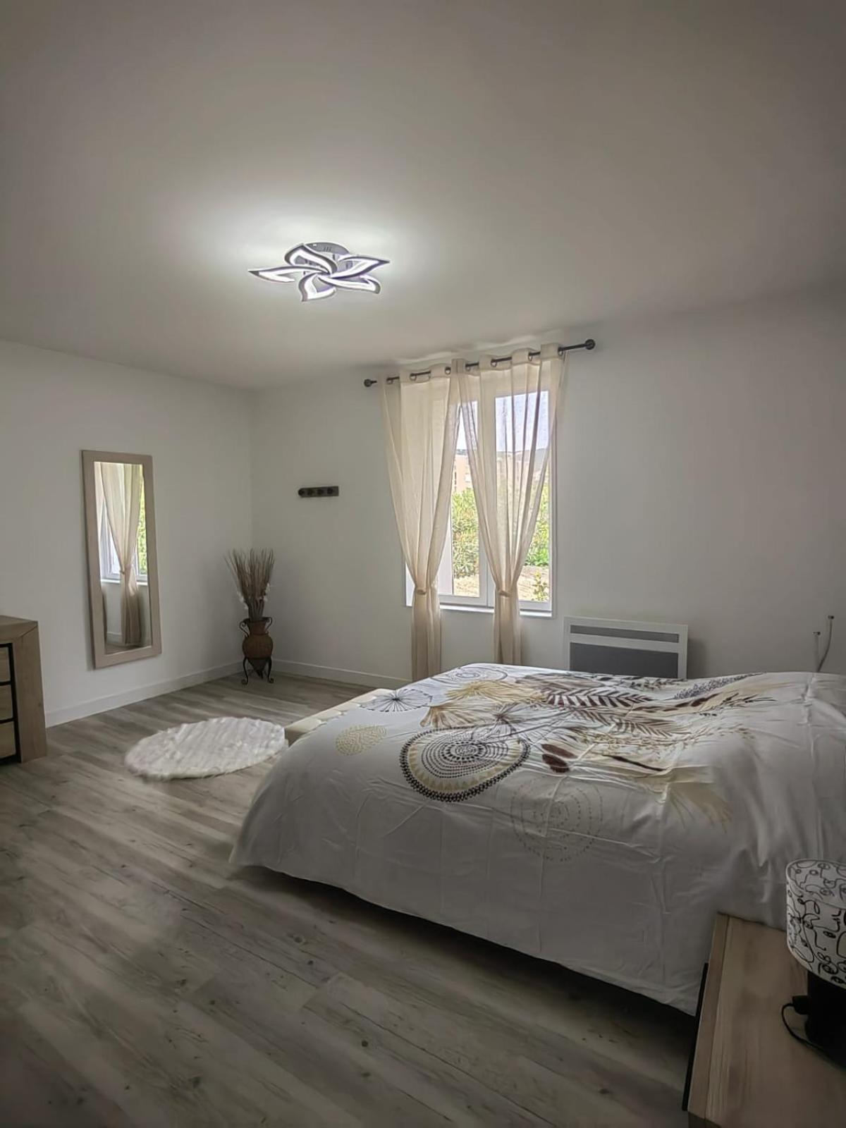Bel Appartement Bord Du Rhone Валанс Екстериор снимка